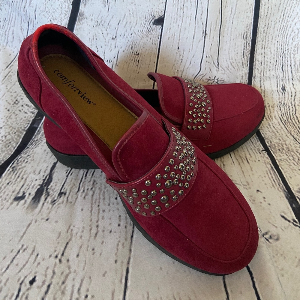 Cute & Comfy Burgundy/Maroon Faux Suede Studded Loafers Sz 10W